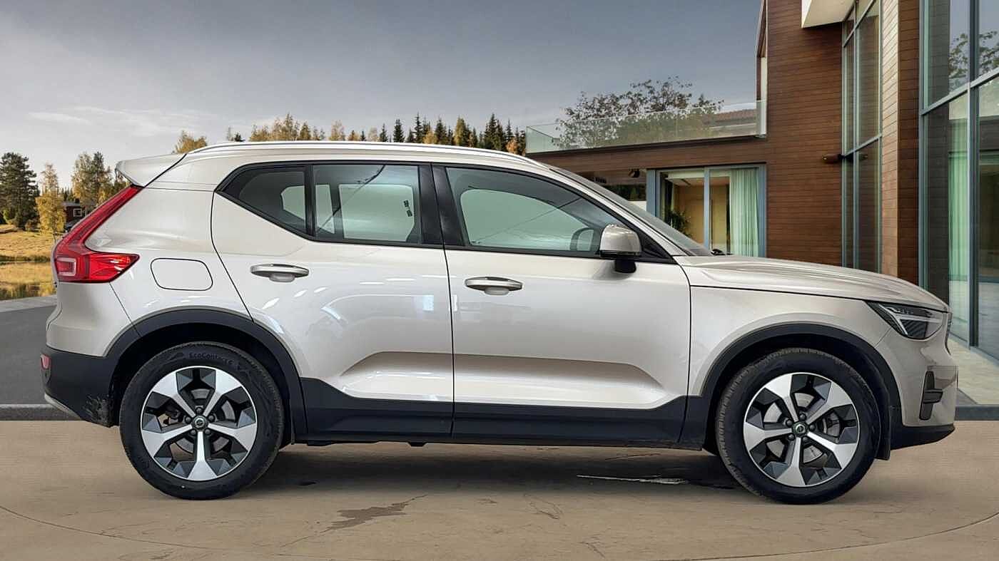 Used Volvo XC40 2023 for sale - 76474508: Photo 2