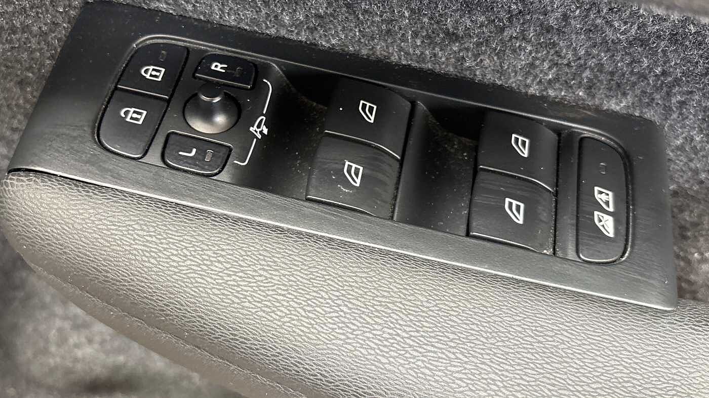 Used Volvo XC40 2023 for sale - 76474508: Photo 22