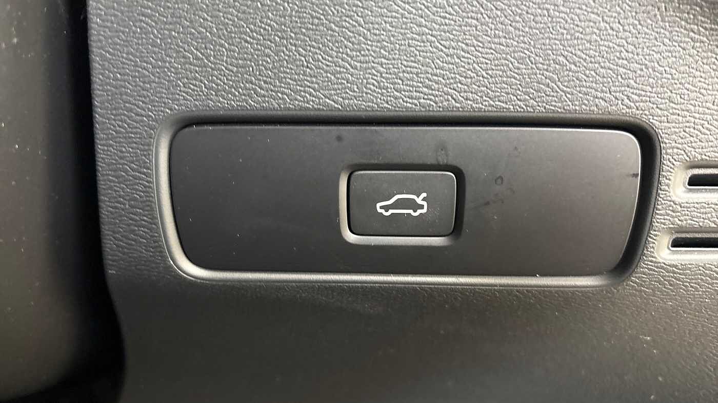 Used Volvo XC40 2023 for sale - 76474508: Photo 25