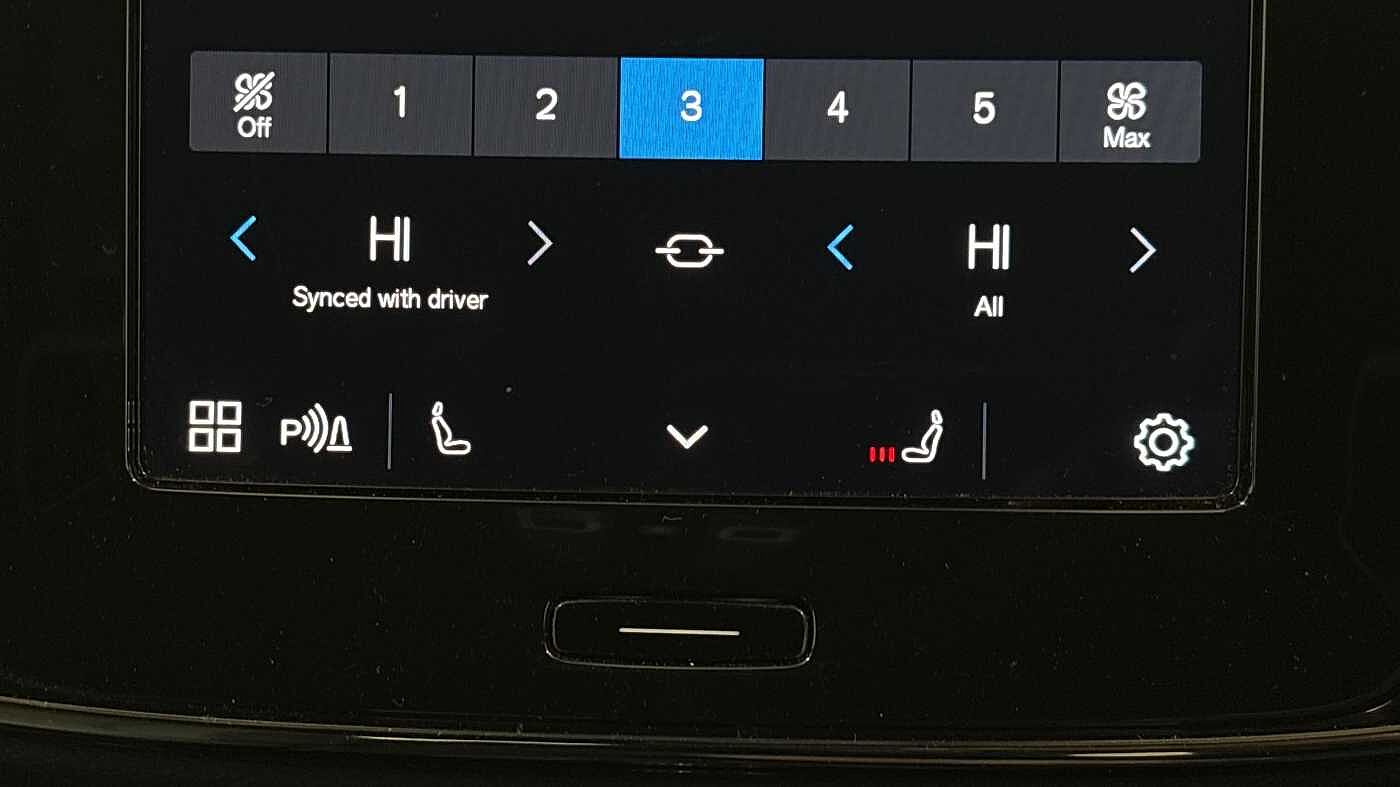 Used Volvo XC40 2023 for sale - 76474508: Photo 35