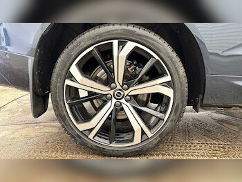 Used Volvo XC60 2022 for sale - 77755110: Photo