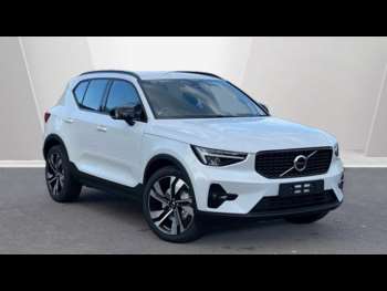 2024 (74) - 2.0 B3P Plus Dark 5dr Auto