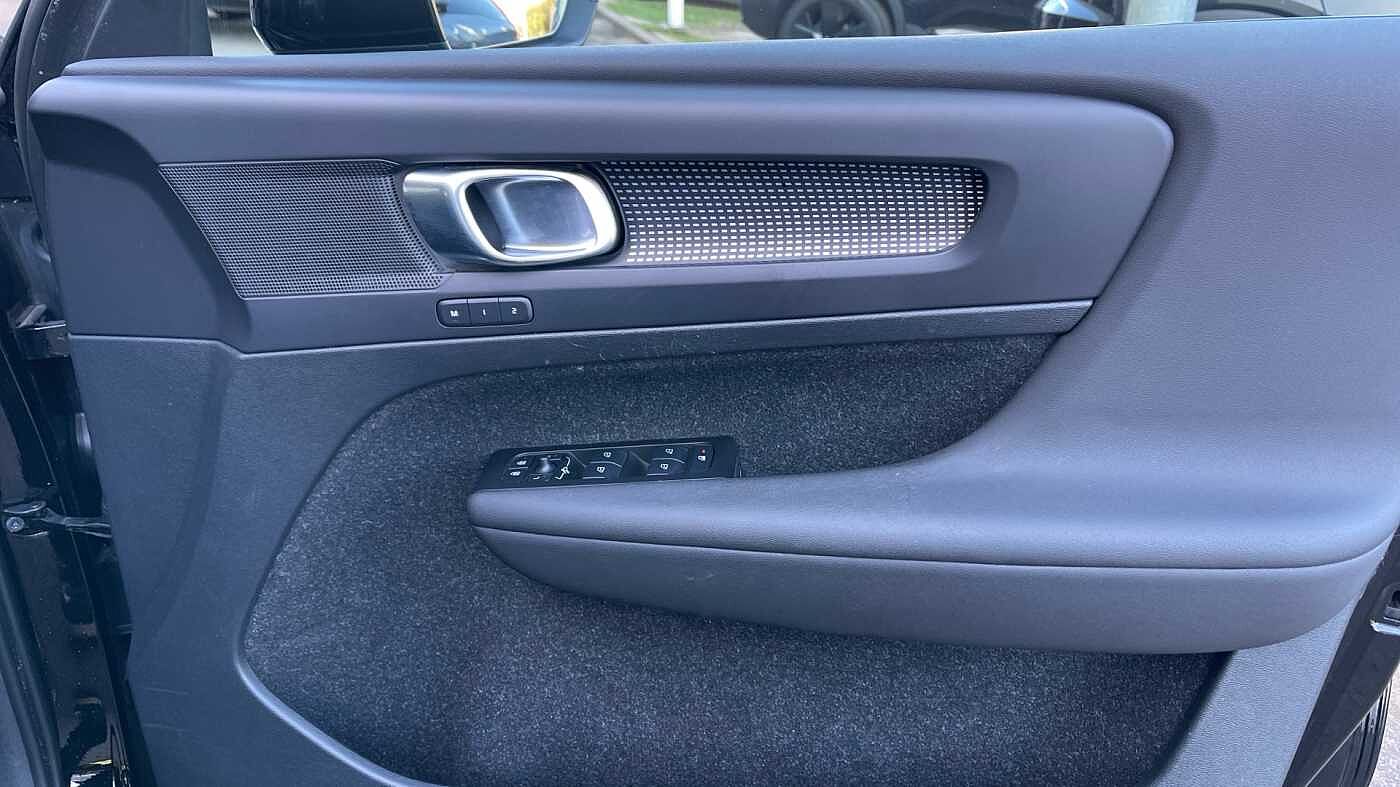 Used Volvo XC40 2021 for sale - 77647538: Photo 24