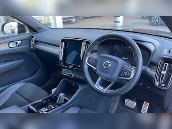 Used Volvo XC40 2019 for sale - 77840957: Photo