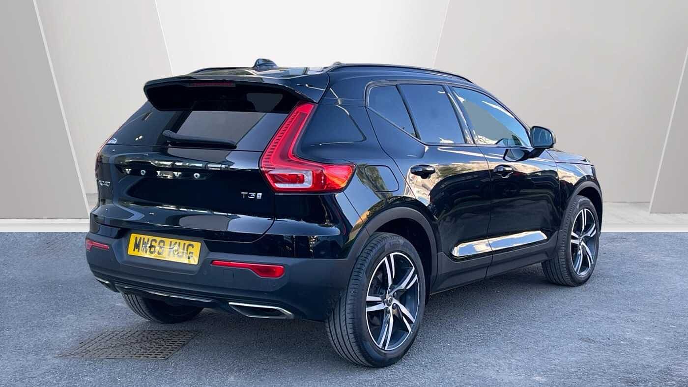 Used Volvo XC40 2019 for sale - 77994828: Photo 2
