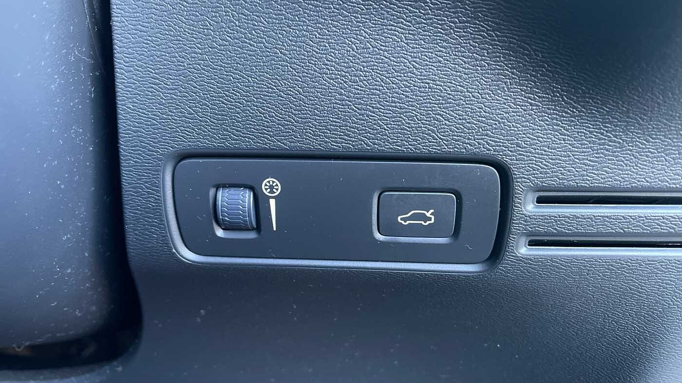 Used Volvo XC40 2019 for sale - 77994828: Photo 31