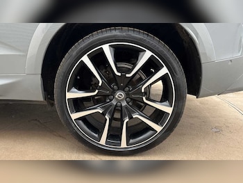 Used Volvo XC60 2023 for sale - 79389554: Photo
