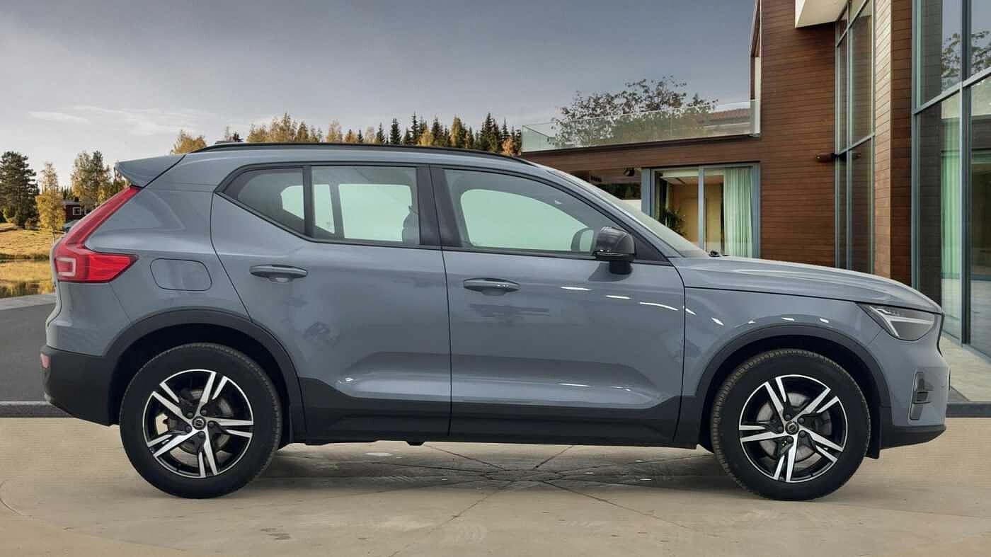 Used Volvo XC40 2022 for sale - 76474539: Photo 2