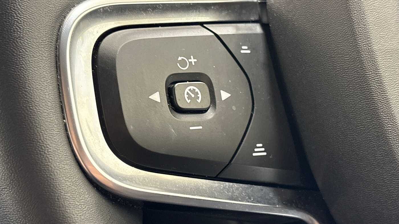 Used Volvo XC40 2022 for sale - 76474539: Photo 29