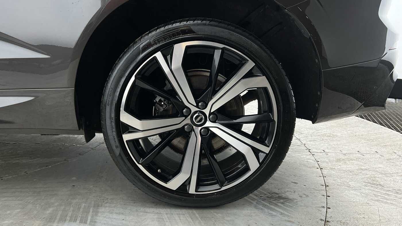 Used Volvo XC60 2021 for sale - 77457367: Photo 4