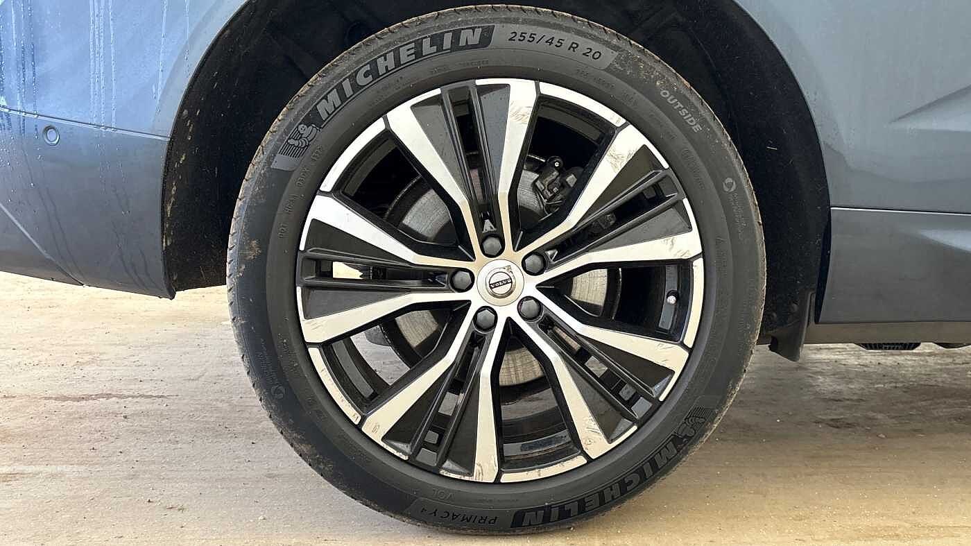 Used Volvo XC60 2023 for sale - 78158230: Photo 4