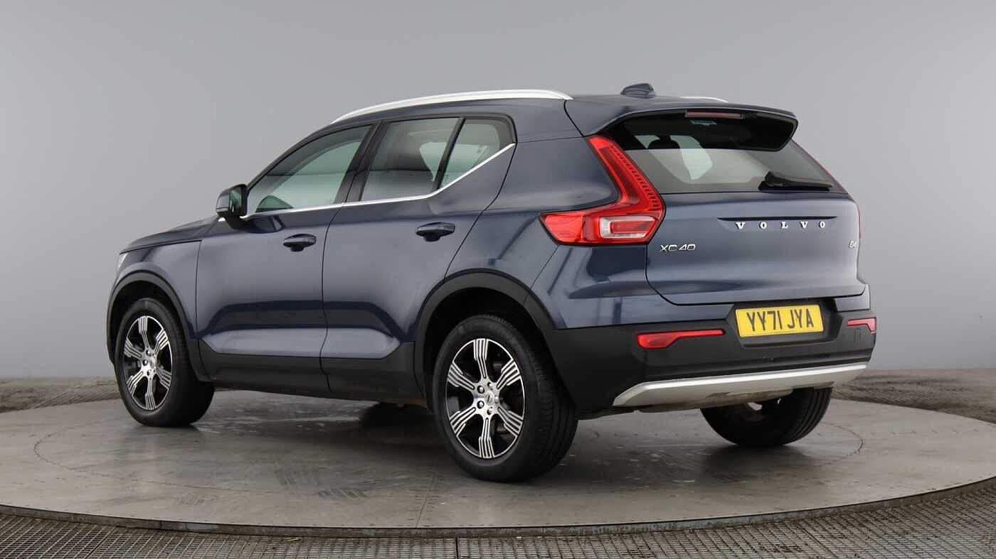 Used Volvo XC40 2021 for sale - 76800539: Photo 2