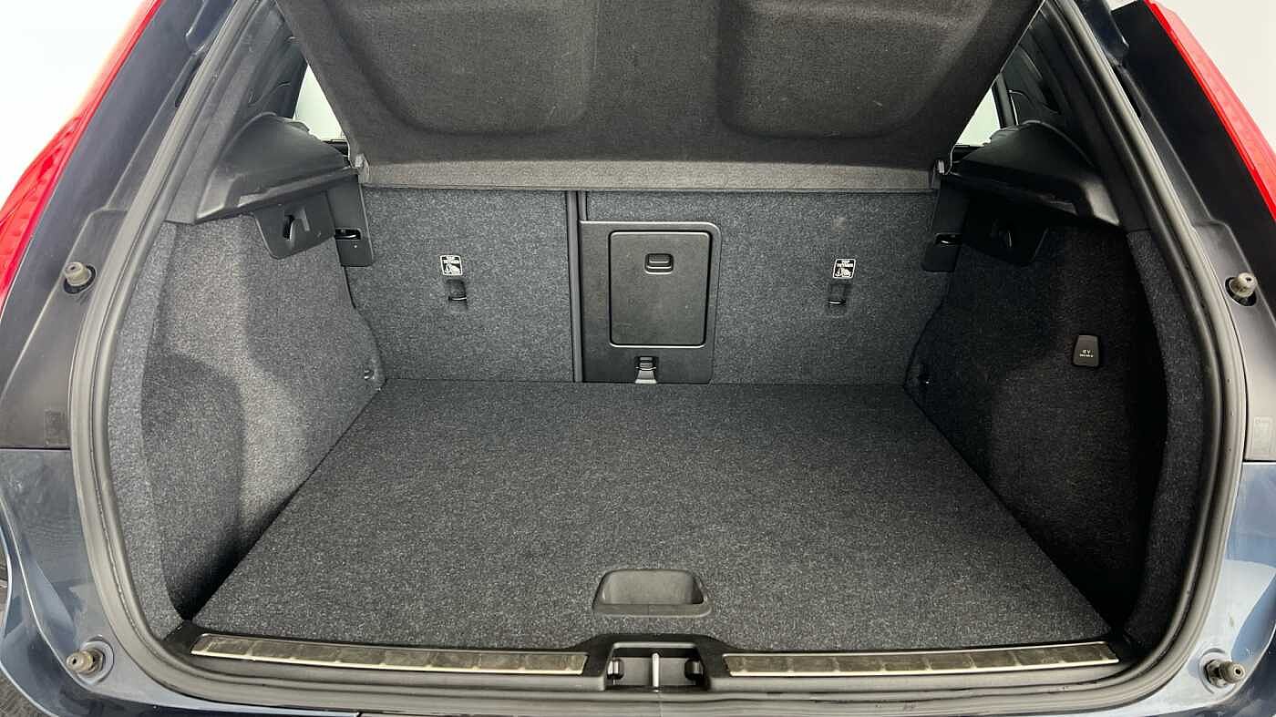 Used Volvo XC40 2021 for sale - 76800539: Photo 5