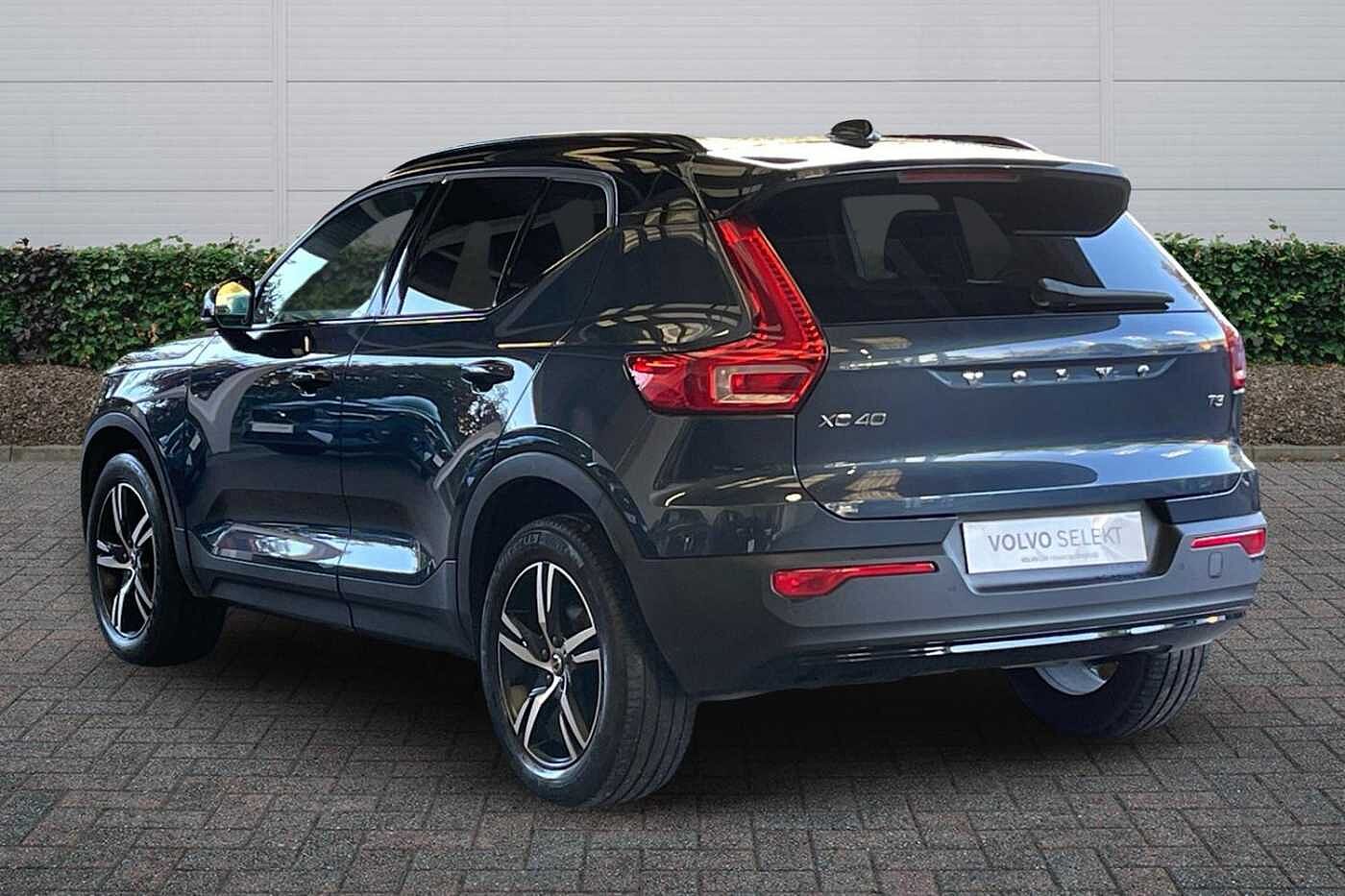 Used Volvo XC40 2021 for sale - 76539569: Photo 2