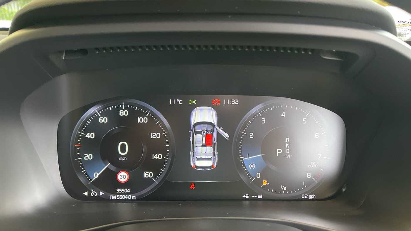 Used Volvo XC40 2021 for sale - 76327855: Photo 11