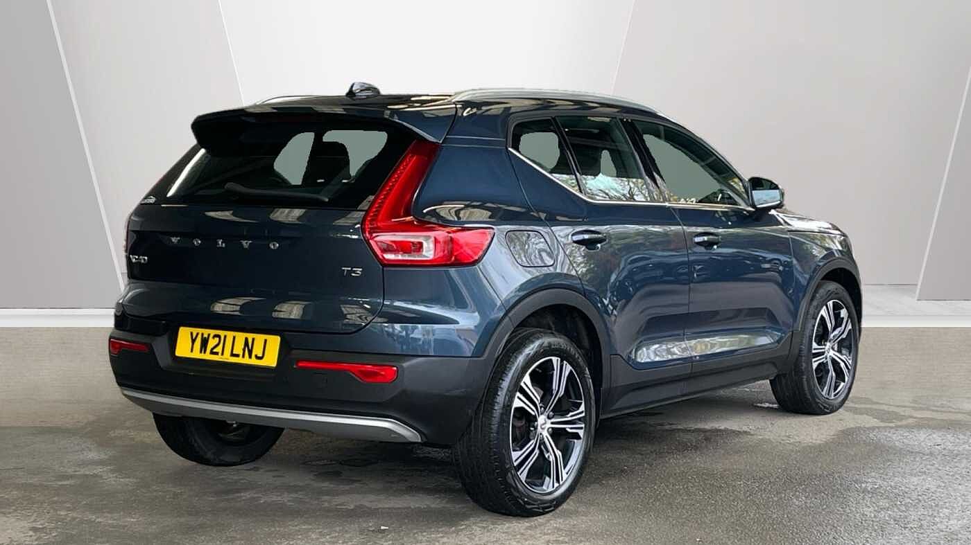 Used Volvo XC40 2021 for sale - 76327855: Photo 2