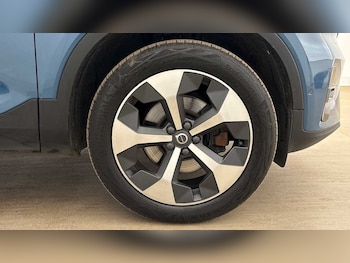 Used Volvo XC40 2023 for sale - 79397028: Photo