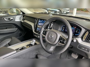 Used Volvo XC60 2024 for sale - 75916485: Photo