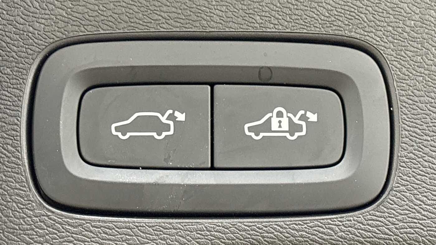 Used Volvo XC60 2025 for sale - 76800593: Photo 19