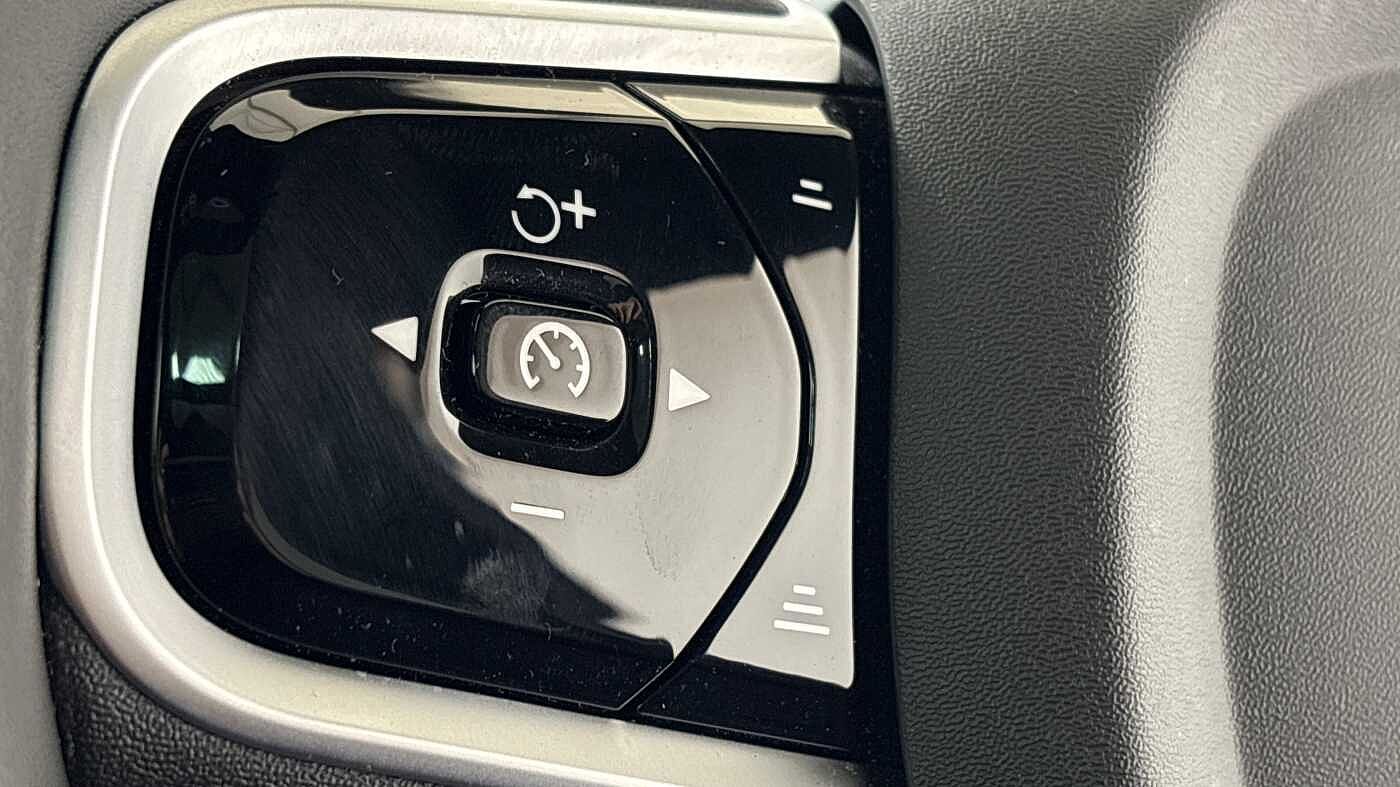 Used Volvo XC60 2025 for sale - 76800593: Photo 31