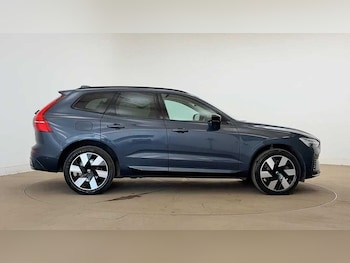Used Volvo XC60 2023 for sale - 79397031: Photo
