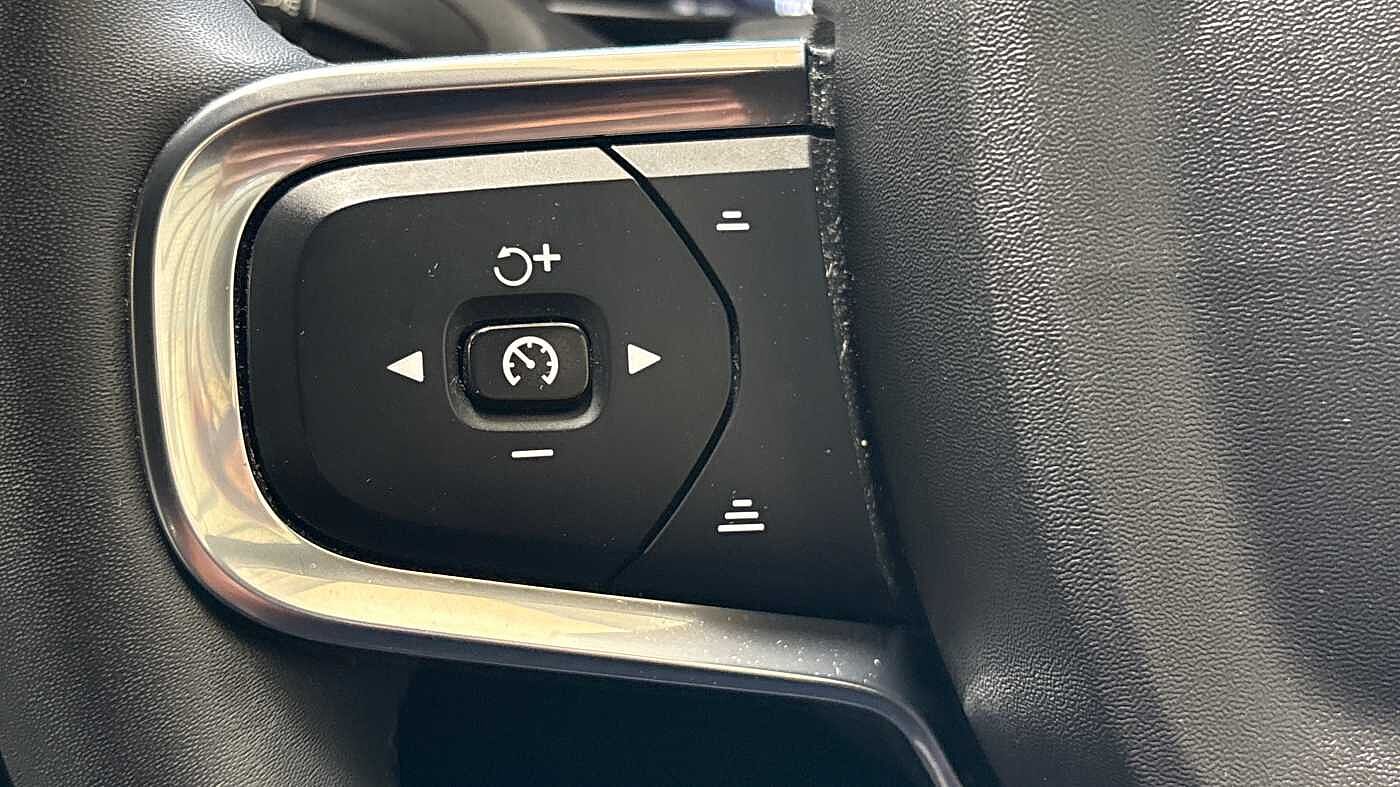 Used Volvo XC40 2022 for sale - 77218285: Photo 28