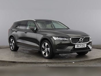 Used Volvo V60 2022 for sale - 79472781: Photo