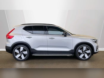 Used Volvo XC40 2023 for sale - 77427429: Photo