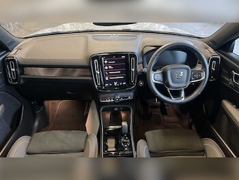 Used Volvo XC40 2023 for sale - 77427429: Photo