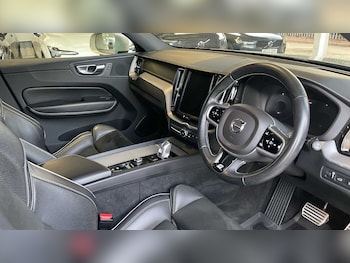 Used Volvo XC60 2018 for sale - 77725113: Photo