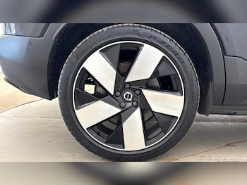 Used Volvo XC40 2023 for sale - 79389543: Photo