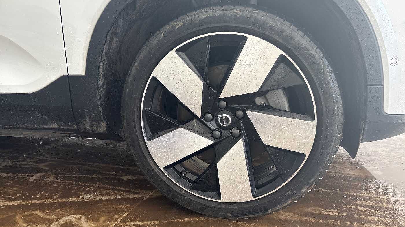 Used Volvo XC40 2023 for sale - 78036182: Photo 4