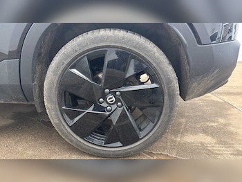 Used Volvo XC40 2025 for sale - 77755109: Photo