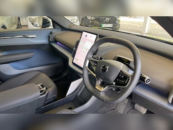 Used Volvo EX30 2025 for sale - 77647498: Photo