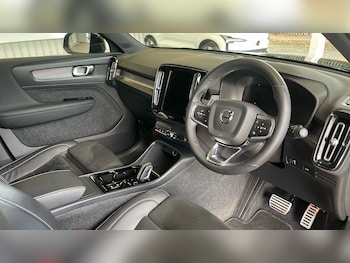 Used Volvo XC40 2021 for sale - 76327830: Photo