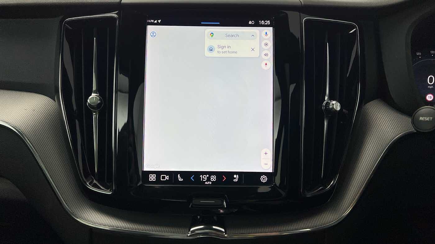 Used Volvo XC60 2023 for sale - 77959371: Photo 10