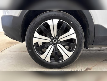 Used Volvo XC40 2023 for sale - 79389521: Photo