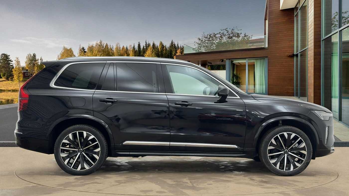 Used Volvo XC90 2025 for sale - 76670994: Photo 2