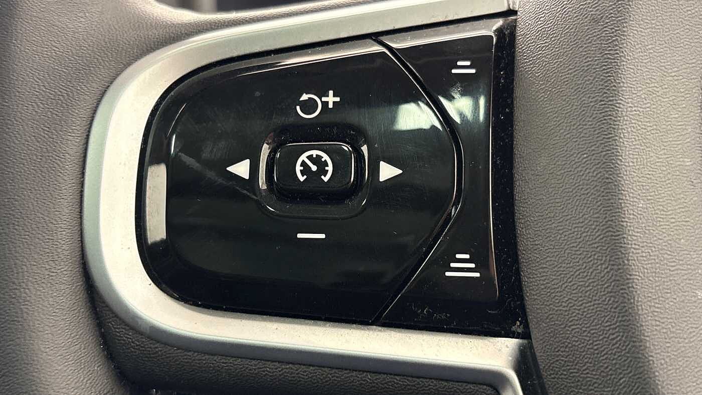 Used Volvo XC90 2025 for sale - 76670994: Photo 31