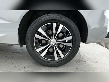 Used Volvo XC60 2023 for sale - 79397065: Photo