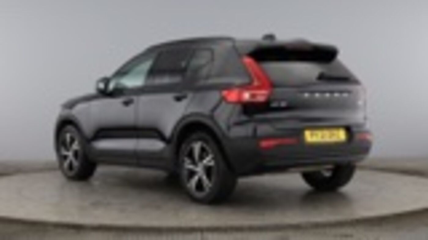 Used Volvo XC40 2021 for sale - 76216690: Photo 2