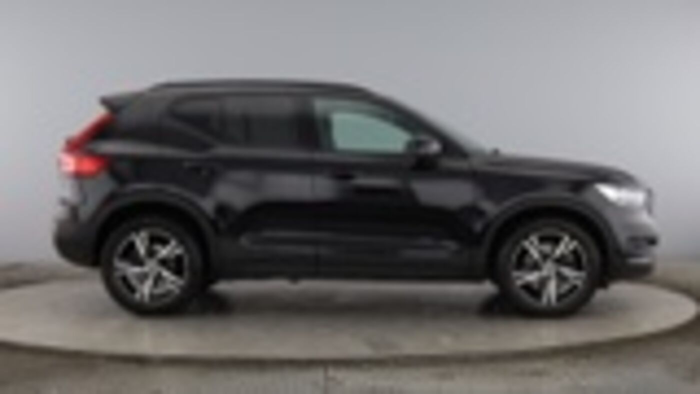 Used Volvo XC40 2021 for sale - 76216690: Photo 3