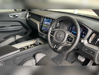 Used Volvo XC60 2022 for sale - 77959362: Photo