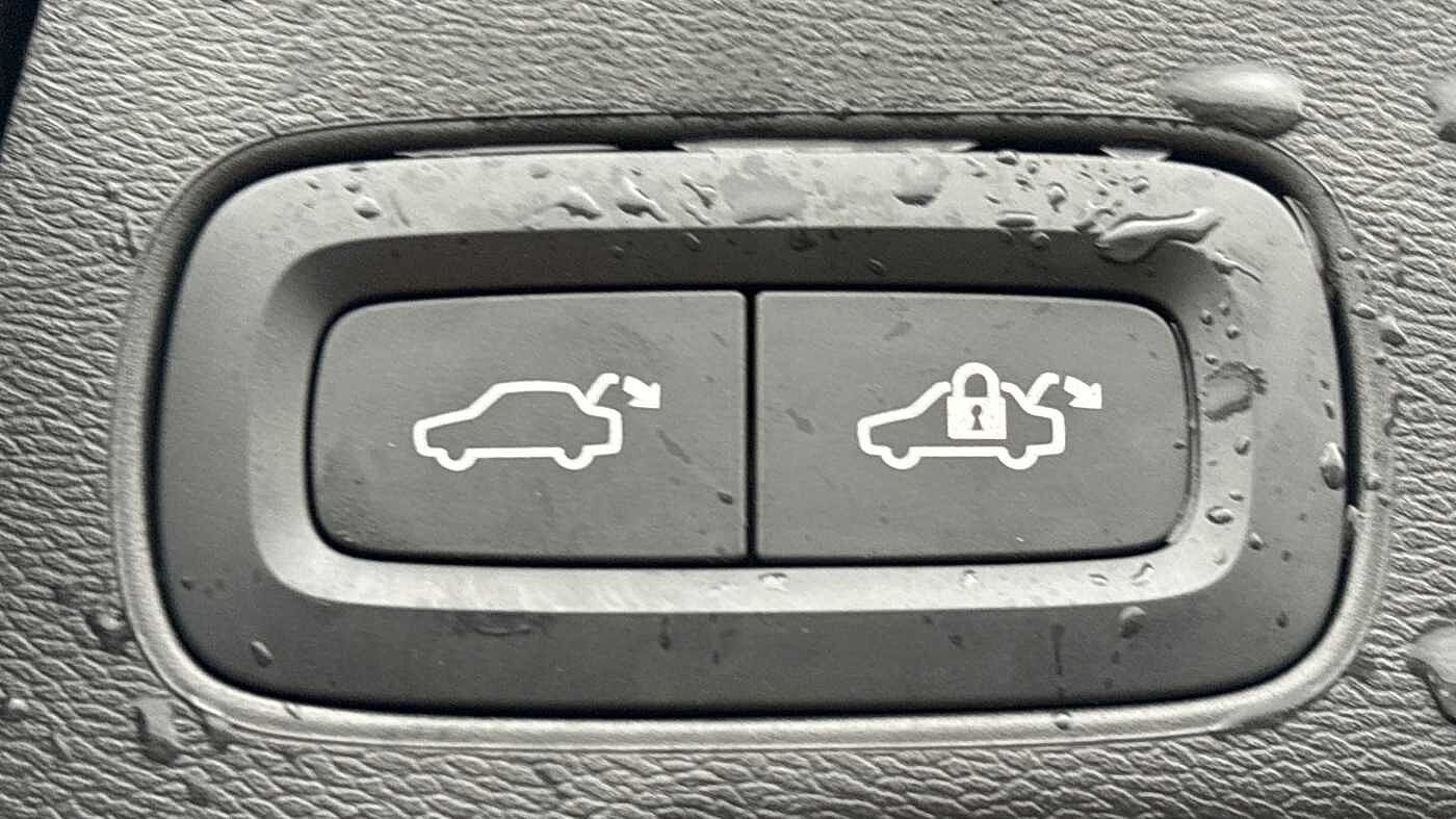 Used Volvo XC60 2023 for sale - 77470413: Photo 18