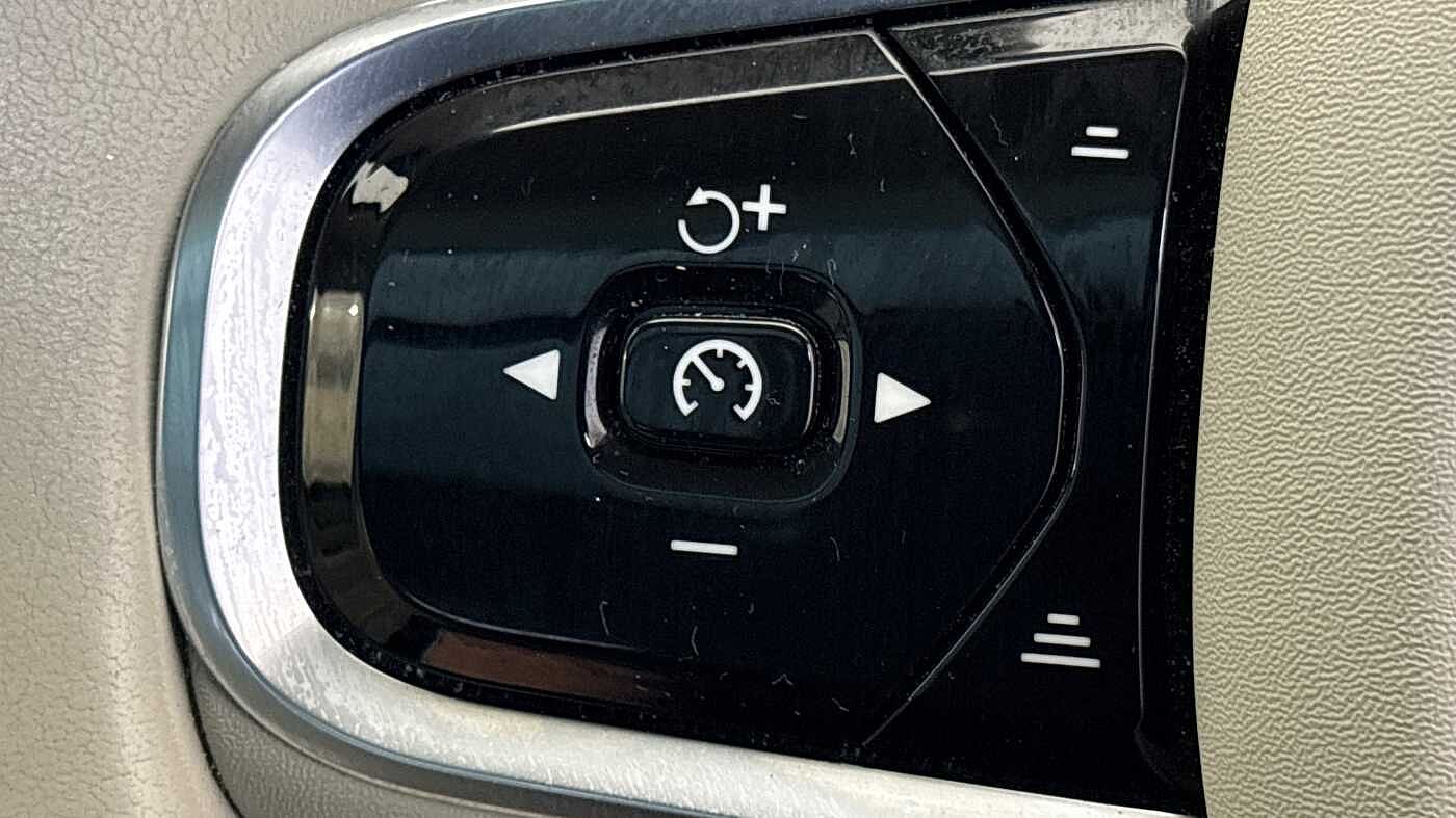 Used Volvo XC60 2023 for sale - 77470413: Photo 30