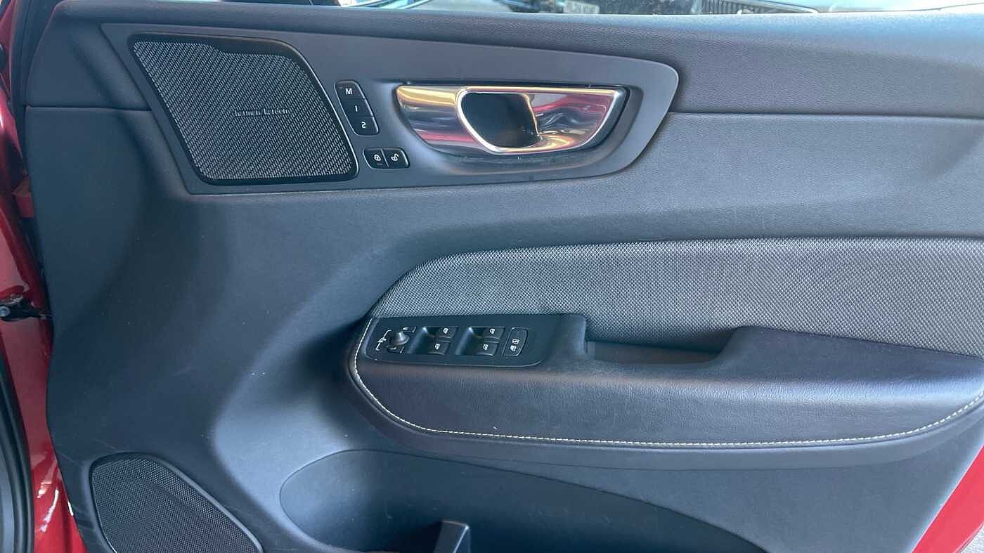 Used Volvo XC60 2023 for sale - 77124445: Photo 24