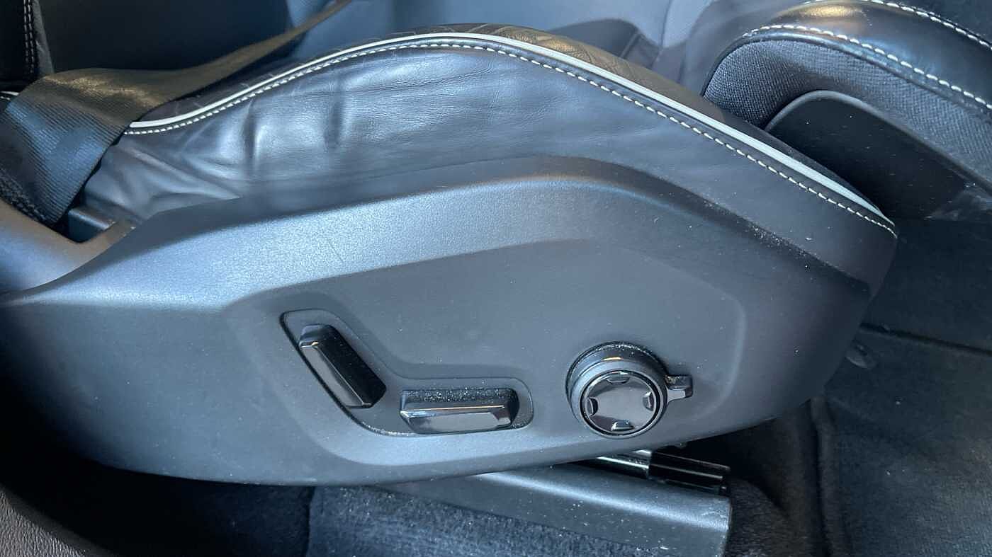 Used Volvo XC60 2023 for sale - 77124445: Photo 25