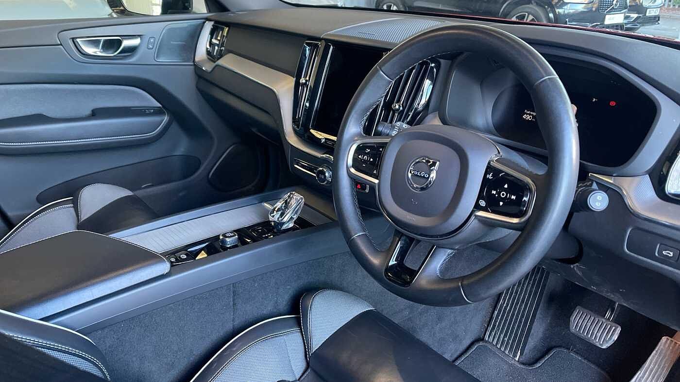 Used Volvo XC60 2023 for sale - 77124445: Photo 4