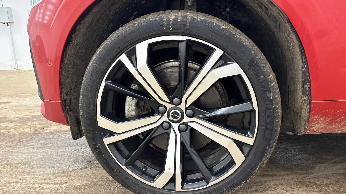 Used Volvo XC60 2023 for sale - 77725086: Photo 4