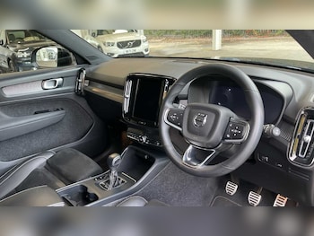 Used Volvo XC40 2021 for sale - 76228877: Photo